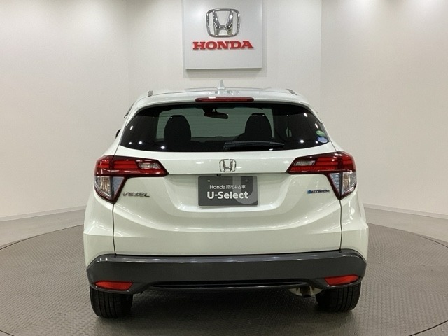 Honda認定中古車 U-Selectは3つの安心をお約束します。　1　Hondaのプロが整備した安心。 2　第三者機関がチェックした安心。　3　購入後もHondaが保証する安心。