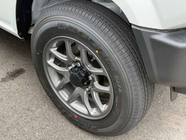 展示車両に関しましても、全ての取り扱いの車に対して厳しくチェックしております。