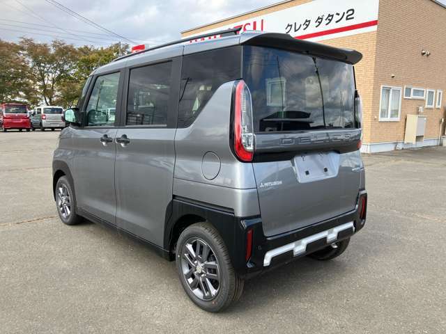 国交省の代わりに車検認定ができる「陸運局指定工場」の資格をもっており、熟練の整備士や国家資格を持った整備士が揃ってます！