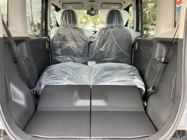 実際に店舗にご来店いただいた時と同じように、LIVE動画でお車の詳細や装備を見ることができます！