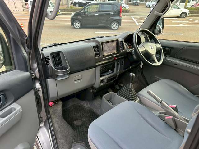 足元も広々しています☆