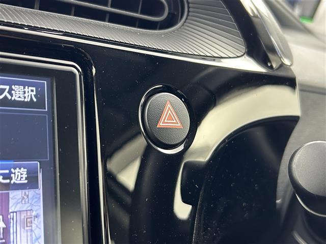 【運転席操作部】快適なドライブを楽しむための機能が装備されています！運転席から触れるので、使いやすいです！除菌プランいれていただくと、さらに清潔で安心していただけます！