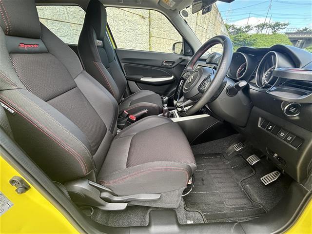 座り心地が良いシートなので長時間の運転でも快適にお過ごしいただけます。新品のフロアマットのご注文も可能です。掲載箇所以外にご希望の写真がございましたらお気軽にお問い合わせ下さい。