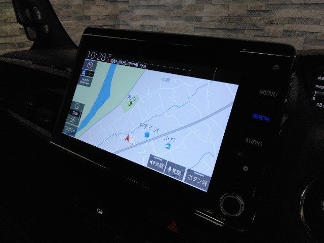 純正ナビが搭載されています。初めての道も安心ですね。Bluetooth接続可能！