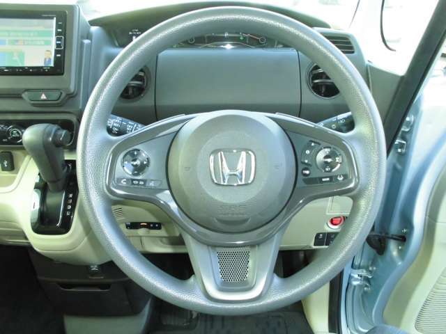 話題のHonda SENSING付きですので安心、安全ドライブが出来ます。