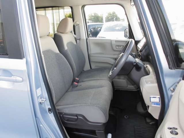 運転席周りです