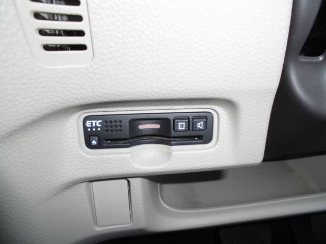 ETC付きですので高速道路で長距離ドライブも快適です。