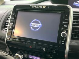 【純正9インチナビ】人気の純正ナビを装備しております。ナビの使いやすさはもちろん、オーディオ機能も充実！キャンプや旅行はもちろん、通勤や買い物など普段のドライブも楽しくなるはず♪