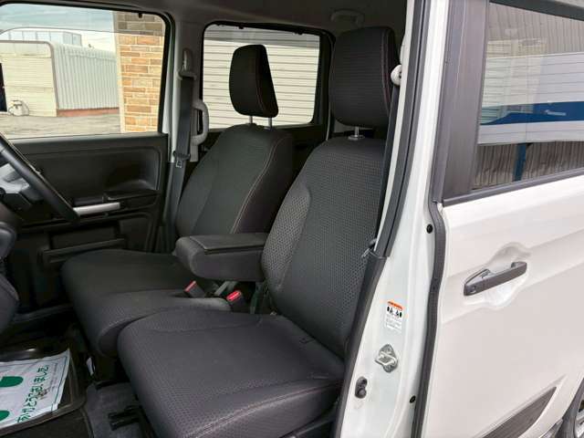 当社のお取り扱い車両は新車、届出済み未使用車、中古車、月々1万円定額リースと幅広いラインナップです。お気軽にご相談ください。