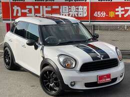 こちらの車両は少し離れた（約1時間）駐車場で保管しておりますので、ご来店には予約制とさせていただいております。出来れば前日までにご連絡いただきますと、スムーズご案内出来ますので宜しくお願い致します。