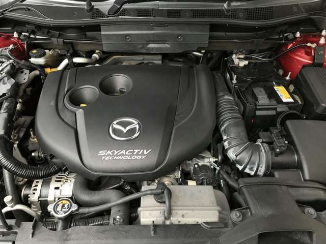 【エンジンルームもしっかりと洗浄済み】細部までしっかりと洗浄し、次のオーナー様にも長くお乗りいただけるよう努めております。