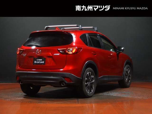 【CX-5】上質感と精悍さを兼ね備え、ワイド感を強調した意匠。オールラウンドな機能美と品格、洗練されたデザイン。