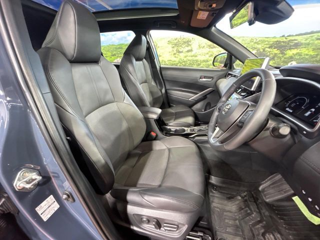 運転席シート廻りは使用感も少なく、良好な状態となっています。丁寧に使われていたことがよくわかりますね。