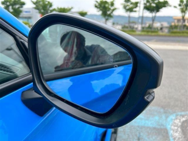 各種カスタムも承っております。エアロ、社外アルミホイール、シートカバー、車高調、ダウンサス等カスタムのことも新車王国にお任せ下さい。