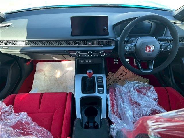 ★日本全国納車可能★北は北海道～南は沖縄全国への販売実績が御座いますので遠方の方もご安心下さい。提携陸送会社の専属ドライバーが安全にお届け致します。お気軽にご相談下さい！