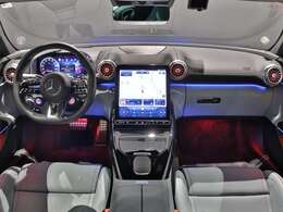 後部に着いているセンサーで、走行中の安全と、パーキング時のアシストもバッチリです。