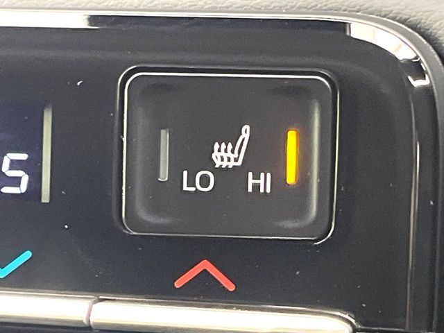 【シートヒーター】寒い日に重宝するシートヒーター！エアコンより早く温まってくれるので寒がりの人も安心ですね♪エアコンの温風は乾燥するから苦手、という方にもをおすすめです。