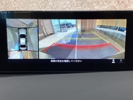 狭い場所での駐車やすれ違いなどでより的確な運転操作に役立つ360°ビューモニターが装備されています。