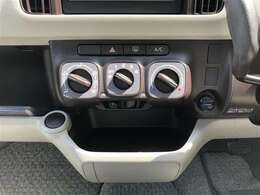 マニュアルエアコン搭載！