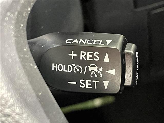【アダプティブクルーズコントロール】設定した車速内で自動で加減速♪先行車との車間距離を適切に維持した追従走行が可能です♪