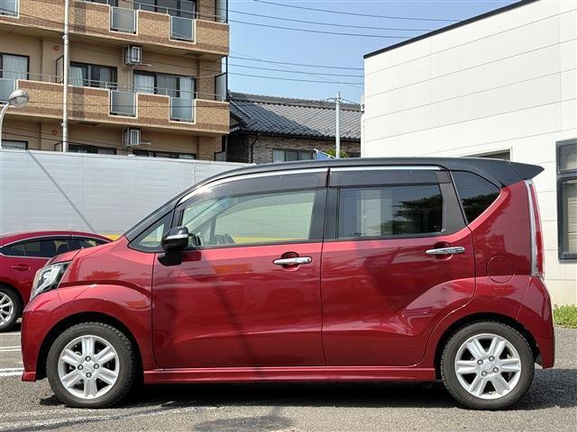 サイドビューです！外装は専任のスタッフが真心込めてワックス磨きを行ってますので、ピカピカな状態に仕上がってます！ご来店の上，この仕上がりをお確かめ下さい！