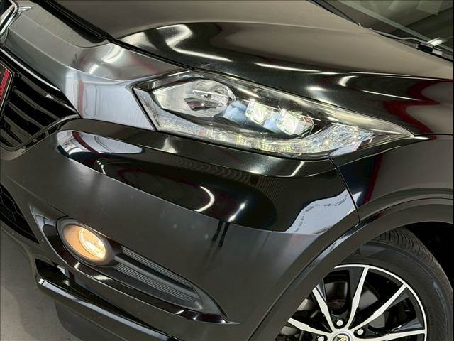 【LEDヘッドライト】非常に明るく前方を照らしてくれるので、悪天候や夜間の走行時も視界良好で安心してお乗りいただけます。