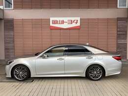 当店は、トヨタディ-ラ-として高品質な中古車を多数取り揃えております！