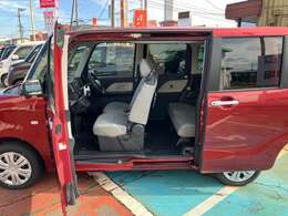 当店では、自社で仕入れした厳選車両を、多数展示しております。リーズナブルなお車を多数在庫しております。掘り出し物を探しにいらしてください。