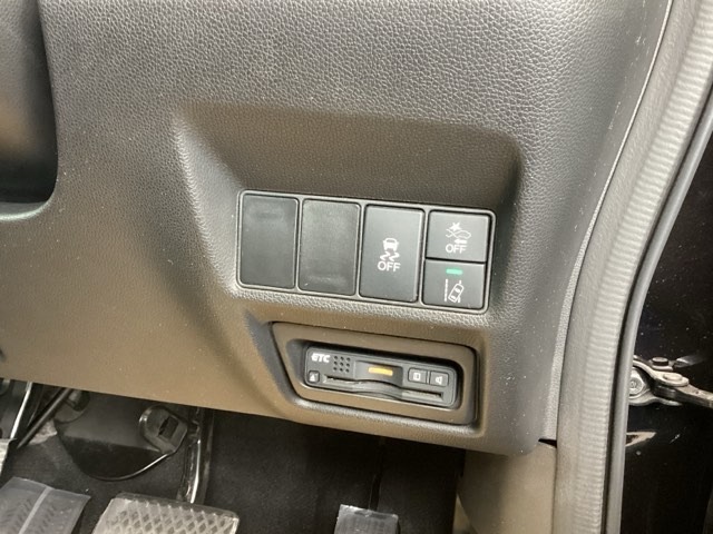 ETC付いてます。ETCが使用可能な道路通行料はキャッシュレスでスマートに走行できます。再セットアップして納車致します。