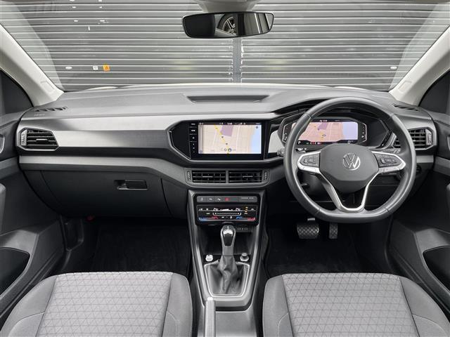 BMW、メルセデス、アウディといったドイツのプレミアムブランドをはじめとした、各種輸入車ブランドを同時に比較することができます。