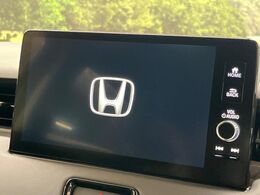 【純正ディスプレイオーディオ】お持ちのスマホやMP3プレイヤーとの無線接続で音楽再生が可能！コードで繋ぐわずらわしさも無く、手軽にお気に入りの音楽を楽しめます。