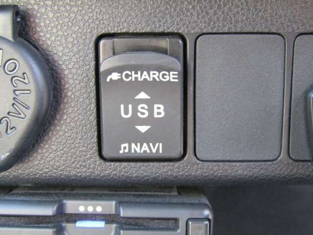 USB入力端子装備！！