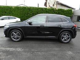 ・LEDヘッドライト　　　・純正アルミホイール　　　・クリアランスソナー　　　・パワーバックドア　　　・ステアリングスイッチ　　　・レーダークルーズコントロール