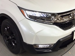 【LEDヘッドライト】ディスチャージヘッドライト（HID）と同等の明るさで、夜道や雨天走行が明るく視界良好！！　フォグライトも装備で、安心感さらにUPです♪安心ドライブを楽しんで下さい♪