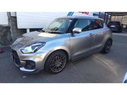 ENKEI Racing Rホイール！社外サス 社外ブレーキパッド入ってます♪