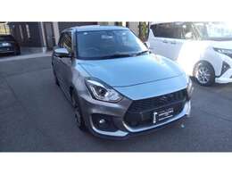 内外装ともに丁寧に仕上げて店頭に並べています！