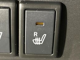 【シートヒーター】寒い日に重宝するシートヒーター！エアコンより早く温まってくれるので寒がりの人も安心ですね♪エアコンの温風は乾燥するから苦手、という方にもをおすすめです。