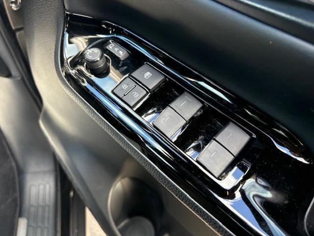 【窓操作部】『窓周辺/窓周辺装備』の画像になります。写真の内容に関してご不明点、ご質問等がございましたらお気軽にガリバー店舗までお問い合わせください。