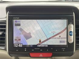 【純正ナビ】専用設計で車内の雰囲気にマッチ！ナビ利用時のマップ表示は見やすく、いつものドライブがグッと楽しくなります！