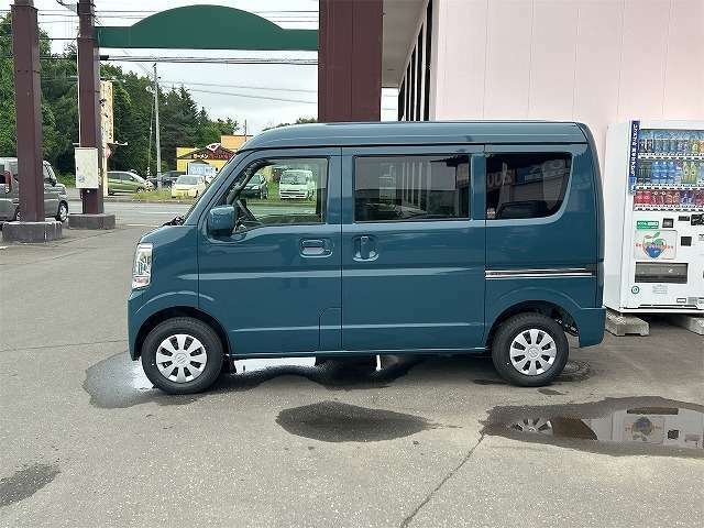 ☆★☆★道東最大級の届出済未使用車専門店シーモールです！！オールメーカーの取り扱いで、約200台の在庫車の中から気に入る1台を当店スタッフと一緒に選びませんか？？☆★☆★