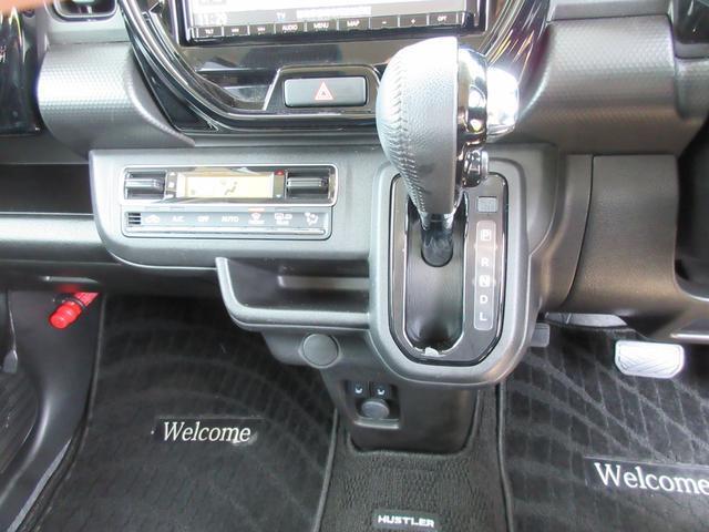 エアコンもシンプルまとめてあります！またお車によってさまざまな快適装備がついてますよ！
