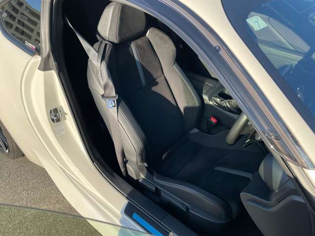 運転席シート付近