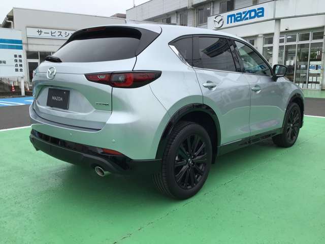 納車からアフターサービス、次のお車の代替までお付き合いができるように、誠心誠意サービス致します。