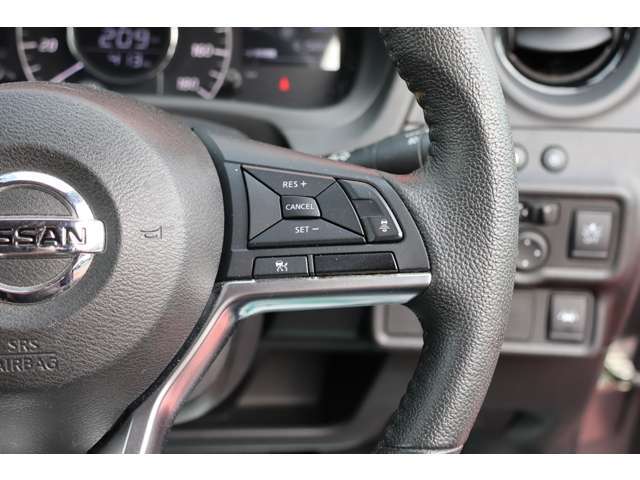 車速を一定にコントロールしてエコドライブに貢献するクルーズコントロールつき♪