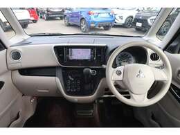 純正オリジナルナビ　タッチパネル式オートエアコン　セレクトレバー　ステアリングスイッチ　フロアマット