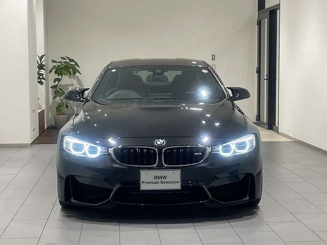 サービスにはドイツ本国と同様に教育と訓練を受け、BMWを知り尽くした「マイスターメカニック」が数多く在籍しております。納車前点検整備で、お客様に安心と安全をお届けいたします。
