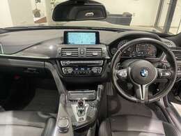 BMWを熟知したメカニックによる、360度の納車前点検。ドイツ本国と同様の教育・訓練を受けたメカニックが徹底的に点検、整備した後にお客様にお引渡しします。