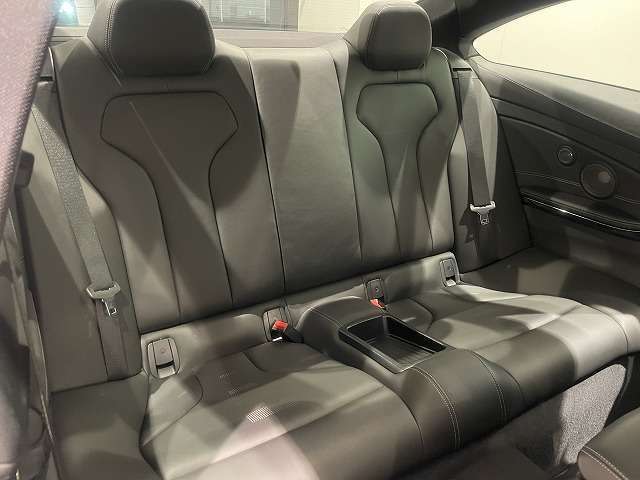 国道246号線沿い、南町田グランベリーパーク駅すぐ。BMW Premium Selection 東名横浜/〒194-0004 東京都町田市鶴間5-18-1/TEL：042-788-8022