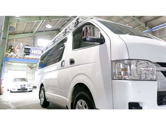社外パーツもお任せ下さい。専用ホイルは各種・各メーカーをお取り扱いしております。おクルマの購入と同時にいかがですか？