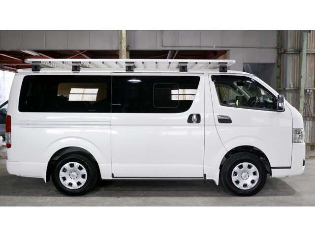 弊社はハイエースを得意としており全国に納車実績が多数ございます。お気軽にご連絡くださいませ！